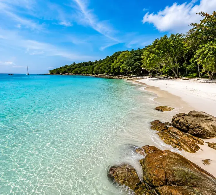 Island & white-sand beaches